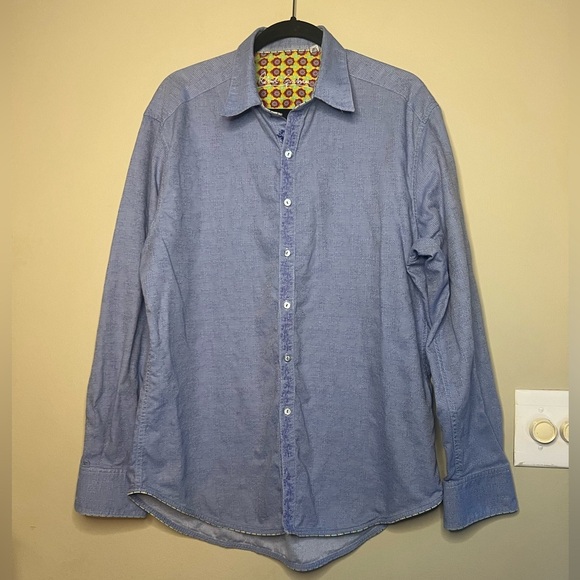 Robert Graham Flip Cuff Embroidered Button Down - Picture 1 of 16